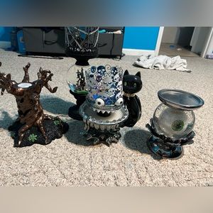 Bath and body works bundle also comes with 3 candles and nice wall plugs